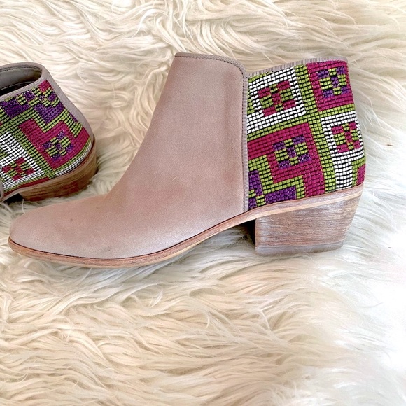 Sam Edelman Putnam Embroidered Leather Ankle Boots (7M) - Picture 2 of 16